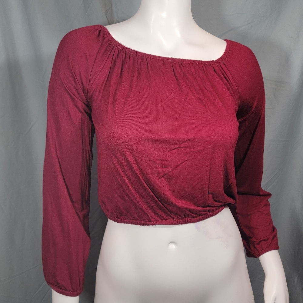 ❤ 🖤 The Hanger Crop Tops, Small, Bundle of 2